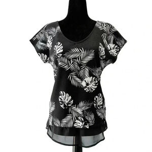 Ricki’s Top Loose Fit Beach Palm Print Short Sleeves Black White  Size XS